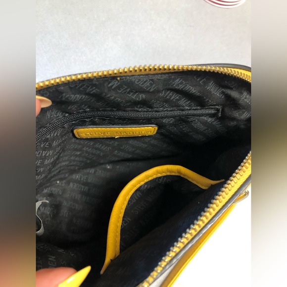 Steven Madden Crossbody Bag - Picture 4 of 6